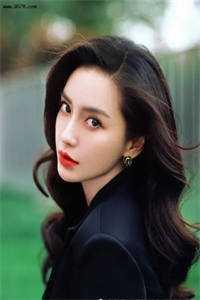 彼方尚有荣光在诗